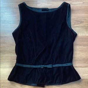 Jessica Howard vintage women’s black velvet sleeveless top,  8 petite